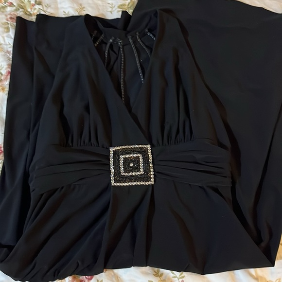 Size remove but I think fit small - Picture 3 of 6